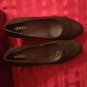 GUC Vaneli black shoes size 7.5